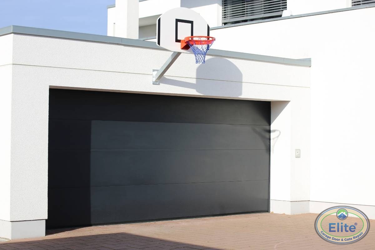 Best Paint Colors for Garage Doors in the Pacific Northwest - The Best Paint Colors for Garage Doors