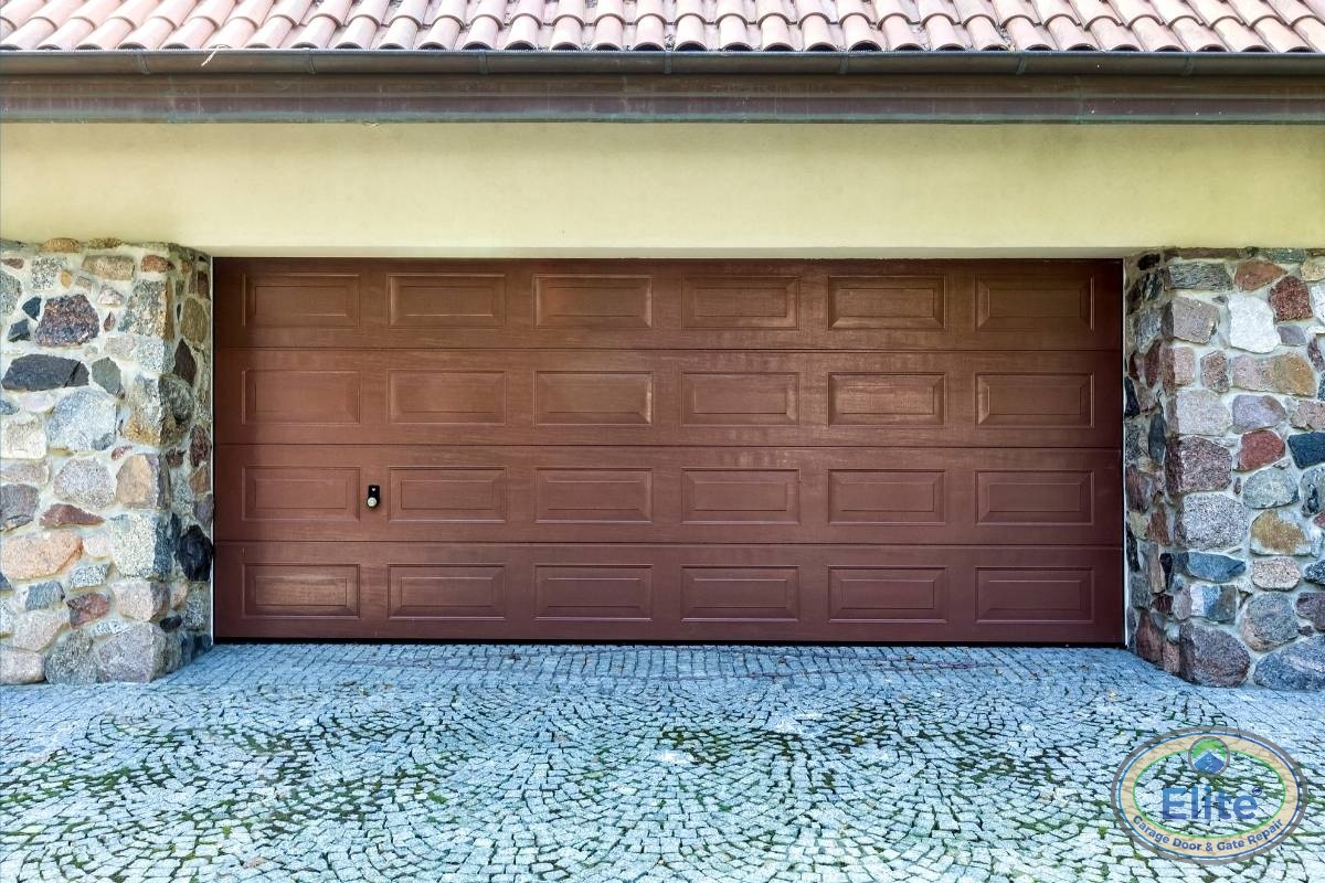 Bold Color Choices That Make Homes Memorable - Photo Gallery: Our Favorite Installations