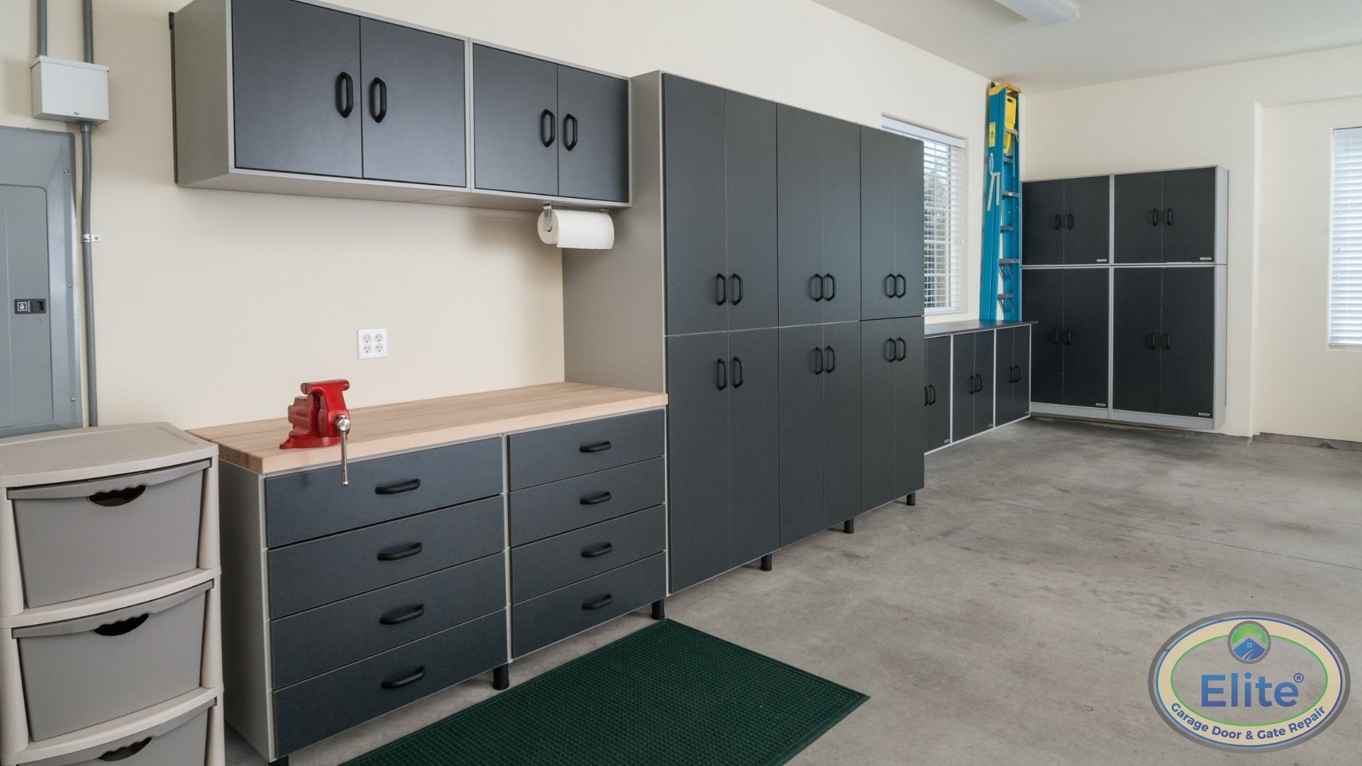 How Does Your Door Behave With a Broken Spring? - How to Identify a Broken Garage Door Spring
