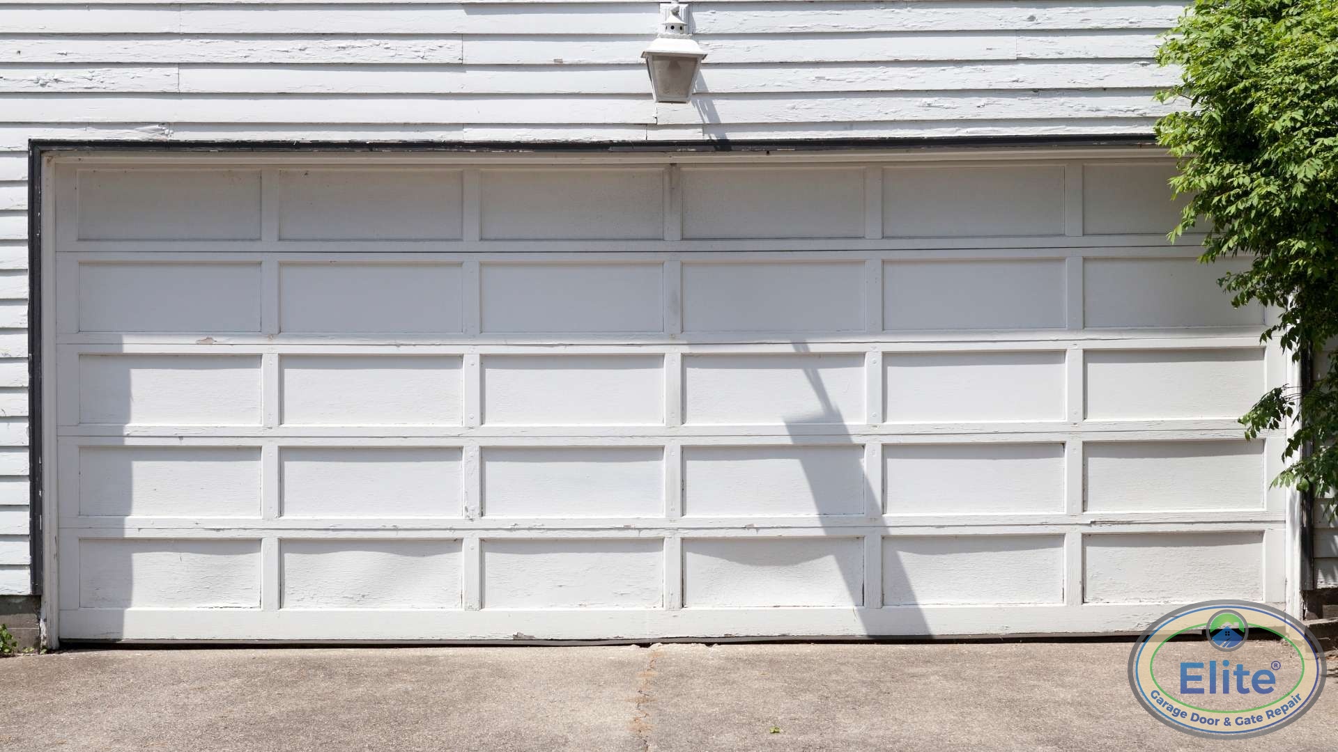Springs: The Muscle Behind Your Door - The Anatomy of a Garage Door: Understanding the Parts